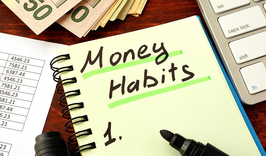 4 money habits every woman should adopt