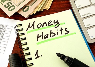 4 money habits every woman should adopt